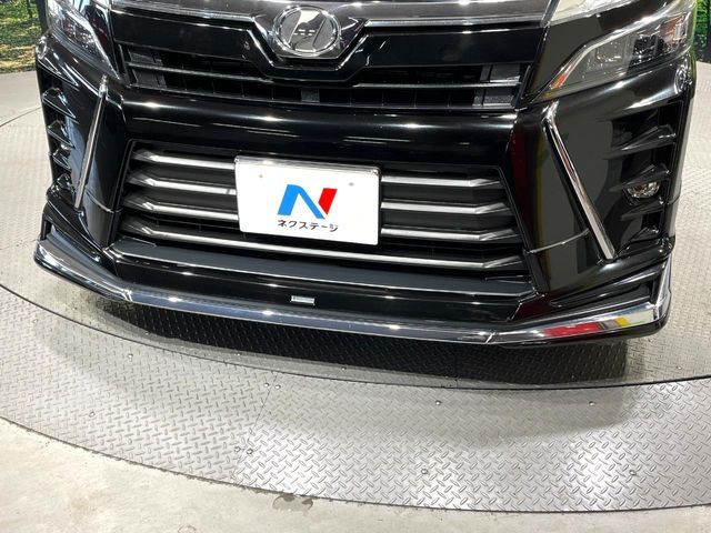 TOYOTA VOXY 2018 Image 31