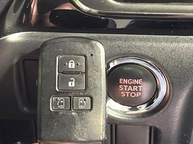 TOYOTA VOXY 2018 Image 31