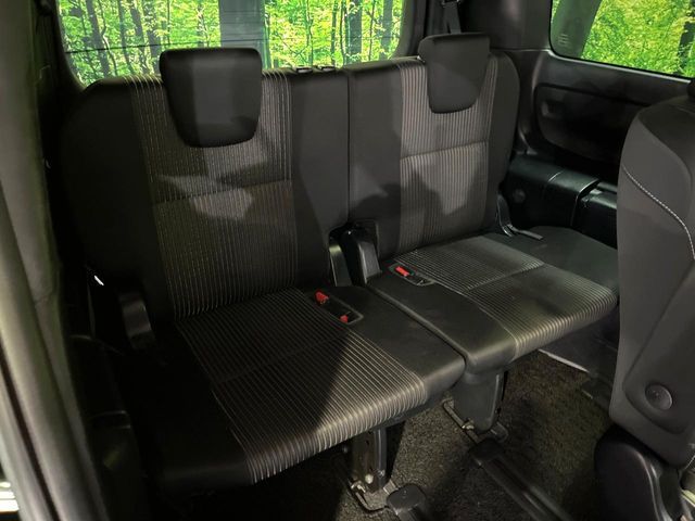 TOYOTA VOXY 2018 Image 31