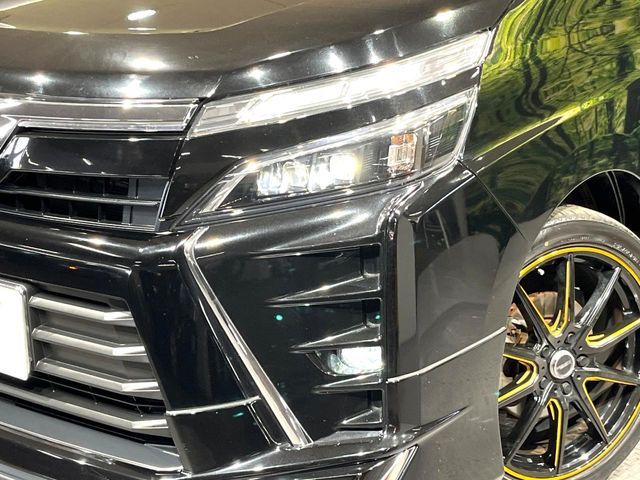 TOYOTA VOXY 2018 Image 31