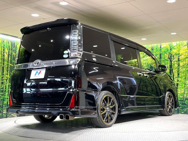 TOYOTA VOXY 2018 Image 31