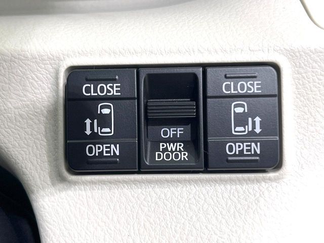 TOYOTA SIENTA HYBRID 2017 Image 31