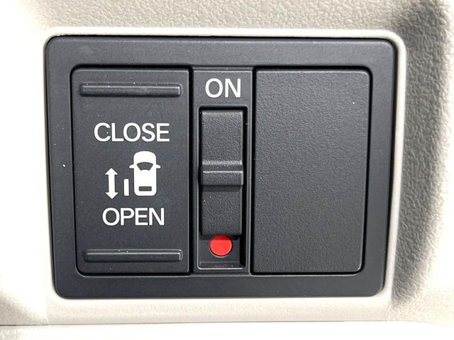 HONDA N BOX 2025 Image 31