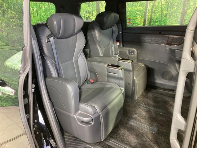 TOYOTA ALPHARD HYBRID 2023 Image 31