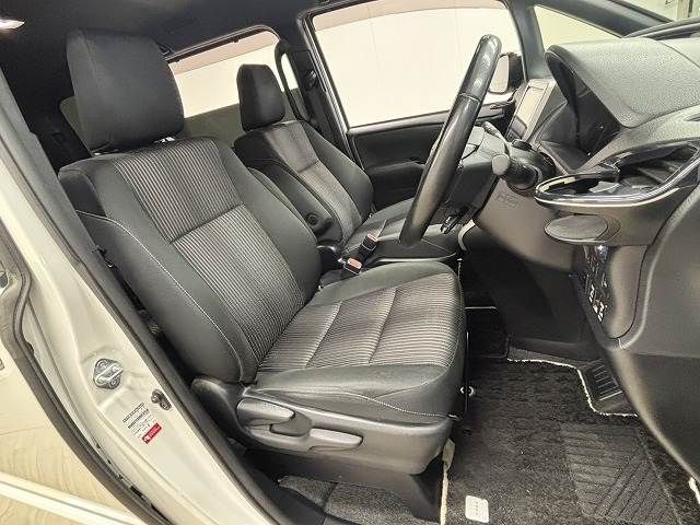 TOYOTA VOXY HYBRID 2018 Image 31