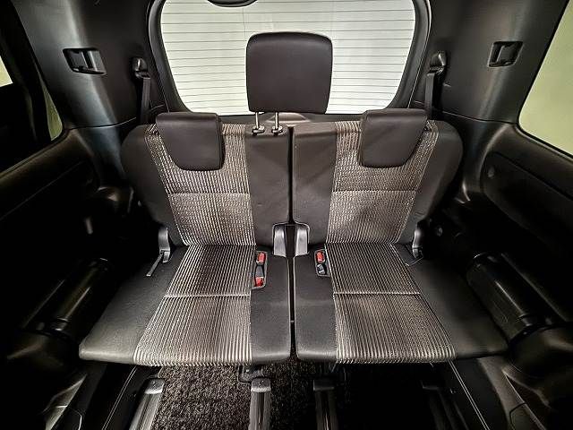 TOYOTA VOXY HYBRID 2018 Image 31