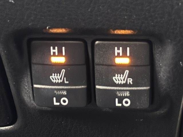 TOYOTA VOXY HYBRID 2018 Image 31