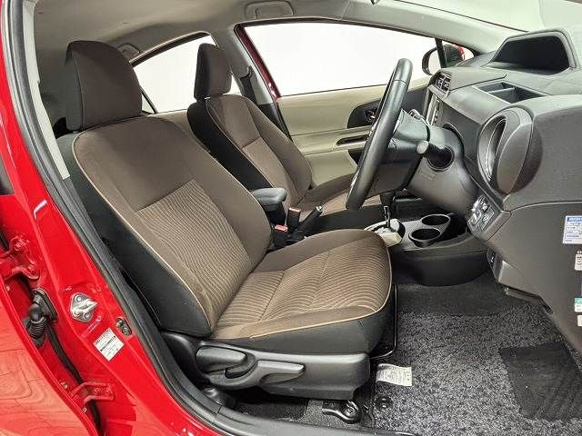 TOYOTA AQUA 2013 Image 31