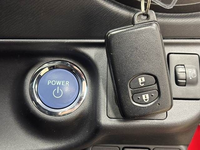 TOYOTA AQUA 2013 Image 31