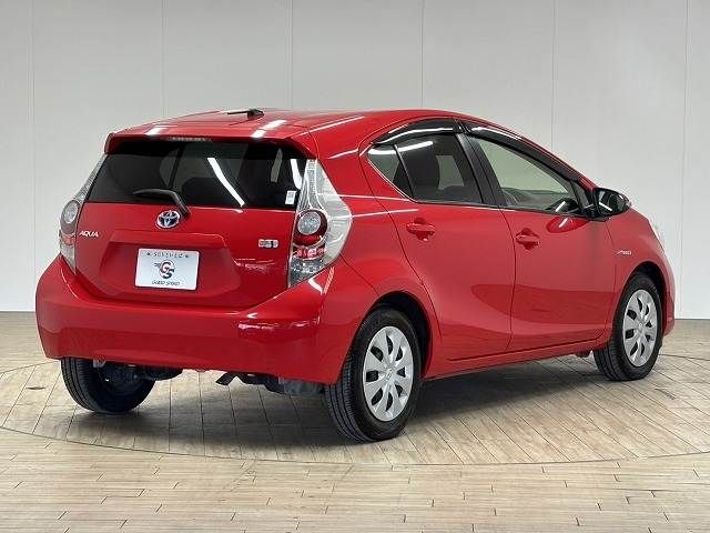 TOYOTA AQUA 2013 Image 31