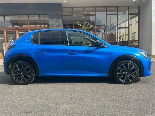 PEUGEOT 208 2021 Image 31