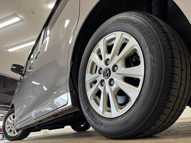 TOYOTA NOAH HYBRID 2017 Image 31