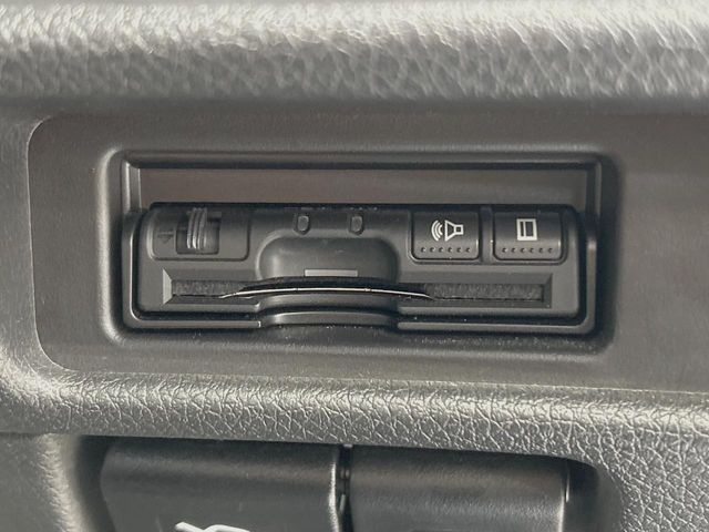 NISSAN X-TRAIL 2WD 2018 Image 31