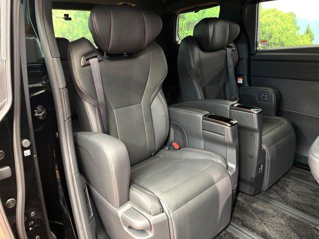 TOYOTA ALPHARD 2024 Image 31