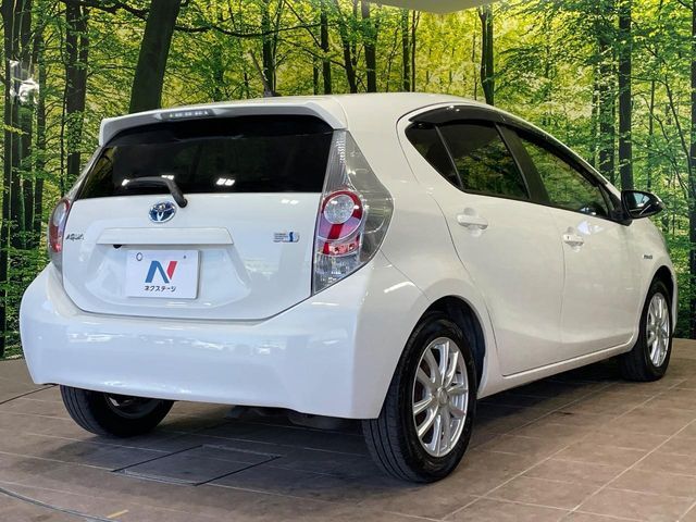 TOYOTA AQUA 2013 Image 31