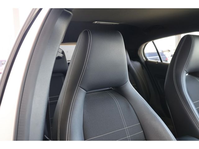 MERCEDES BENZ GLA CL 2017 Image 31