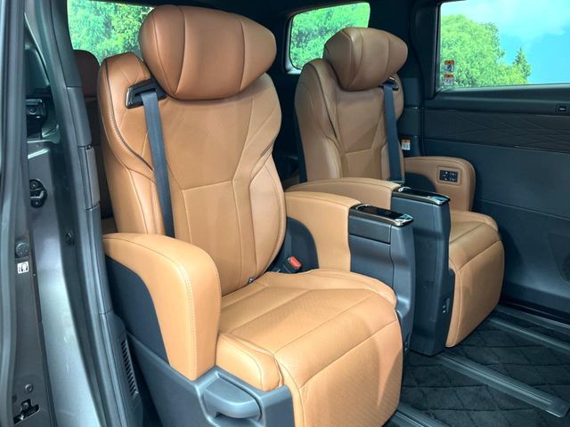 TOYOTA VELLFIRE  HYBRID 2026 Image 31