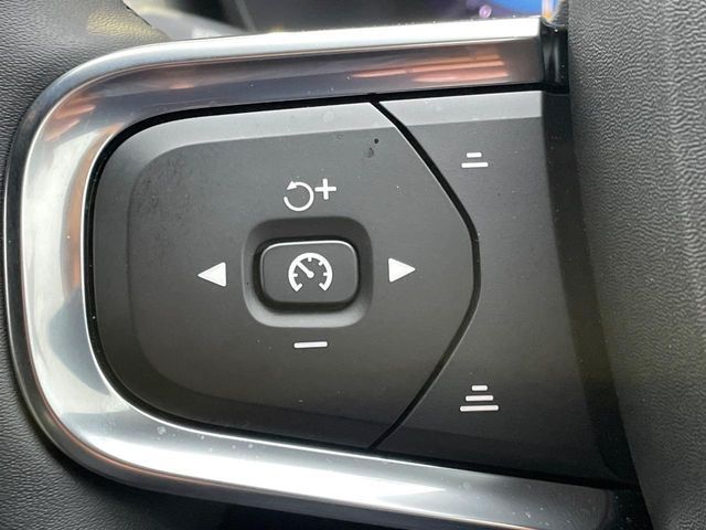 VOLVO XC40 2023 Image 31