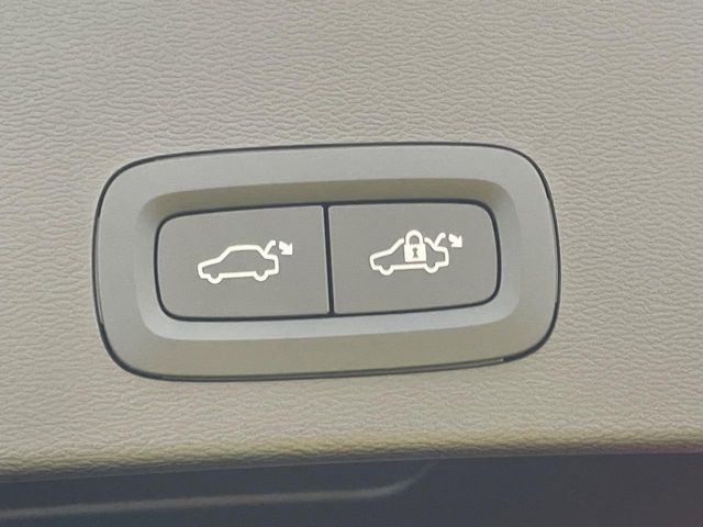 VOLVO XC40 2023 Image 31