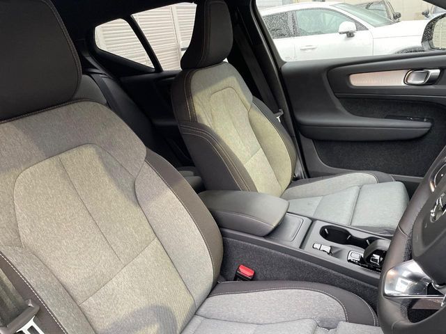 VOLVO XC40 2023 Image 31