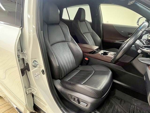 TOYOTA HARRIER 2WD 2021 Image 31