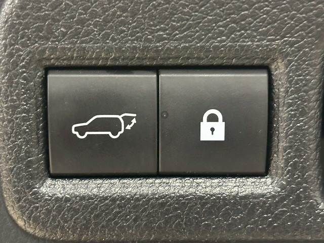 TOYOTA LEXUS NX300 2018 Image 31