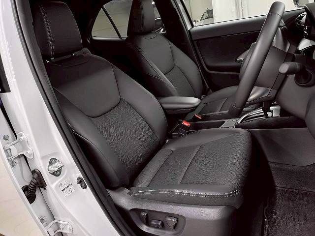 TOYOTA YARIS CROSS HYBRID 2025 Image 31