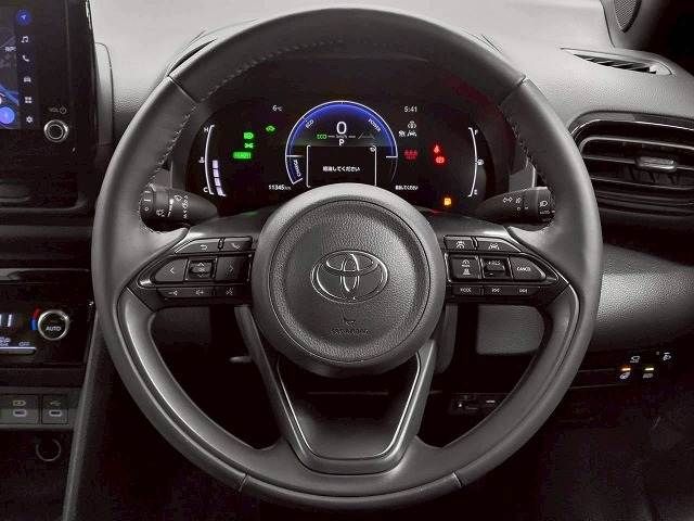 TOYOTA YARIS CROSS HYBRID 2025 Image 31