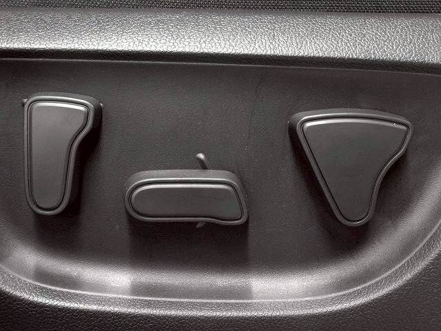 TOYOTA YARIS CROSS HYBRID 2025 Image 31