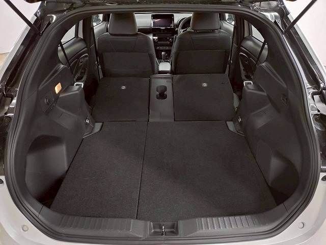 TOYOTA YARIS CROSS HYBRID 2025 Image 31