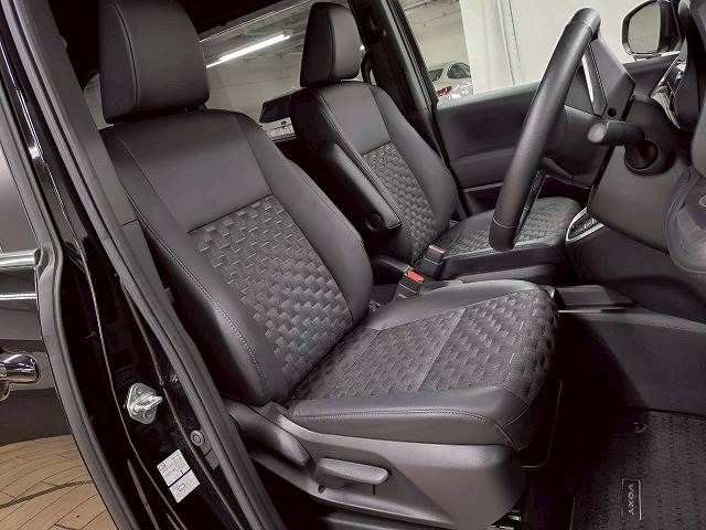 TOYOTA VOXY HYBRID 2023 Image 31