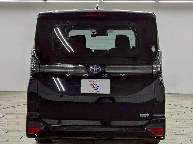 TOYOTA VOXY HYBRID 2023 Image 31