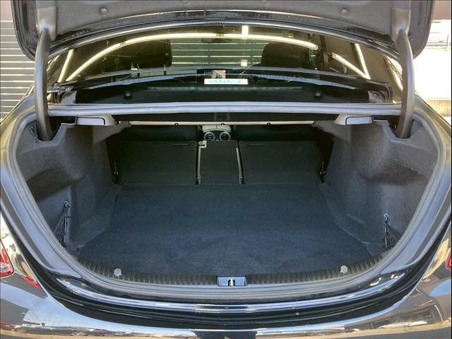 MERCEDES BENZ C CLAS 2018 Image 31