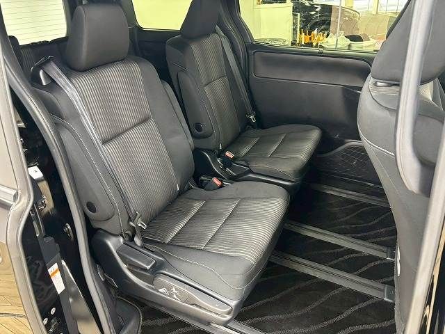 TOYOTA VOXY 2018 Image 31