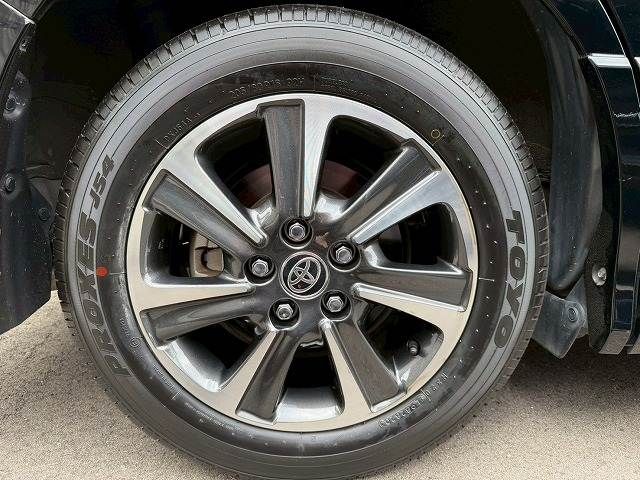 TOYOTA VOXY 2018 Image 31