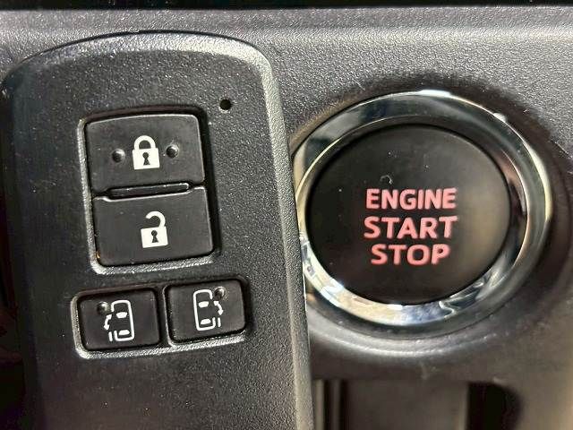 TOYOTA VOXY 2018 Image 31