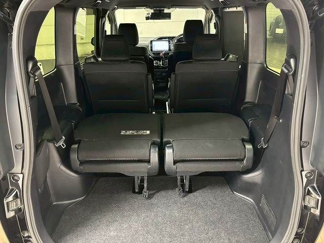 TOYOTA VOXY 2018 Image 31