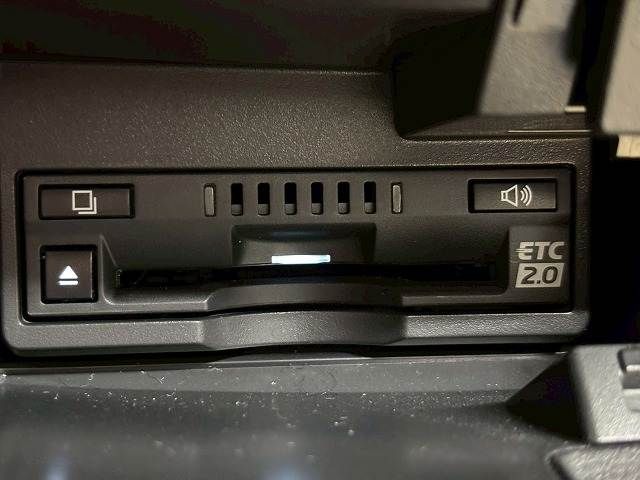 TOYOTA LEXUS ES300H 2020 Image 31