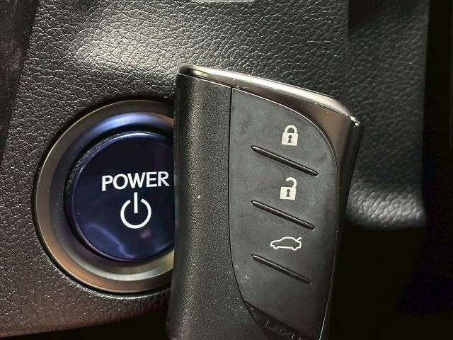 TOYOTA LEXUS ES300H 2020 Image 31