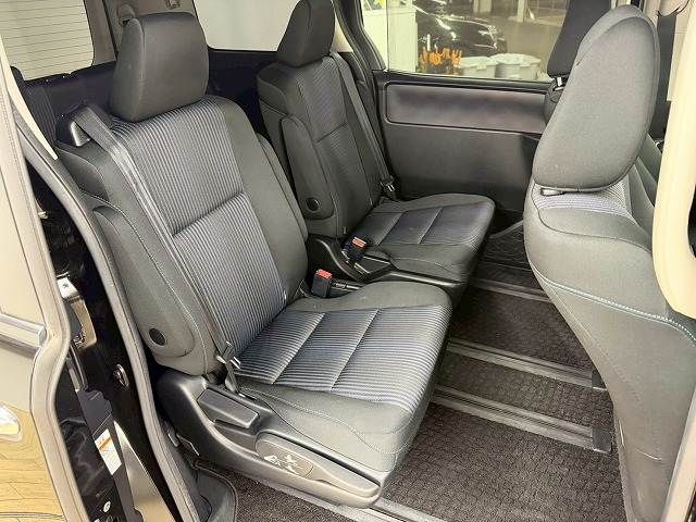 TOYOTA VOXY 2015 Image 31