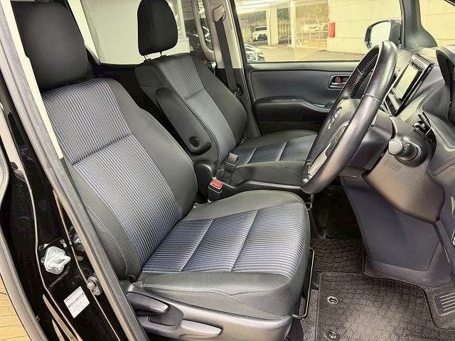 TOYOTA VOXY 2015 Image 31