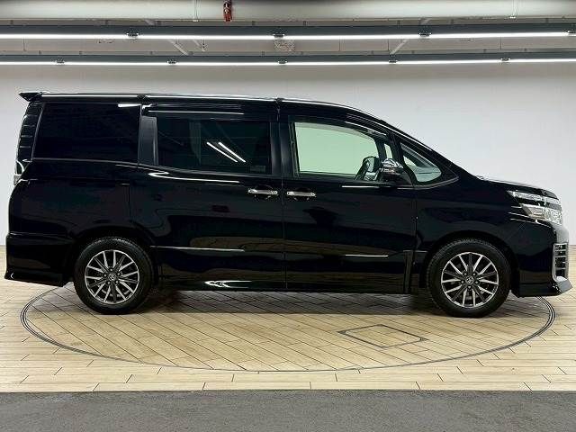 TOYOTA VOXY 2015 Image 31