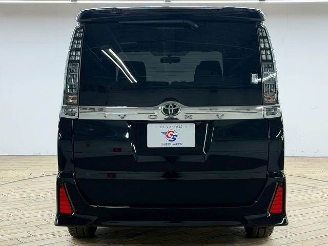 TOYOTA VOXY 2015 Image 31