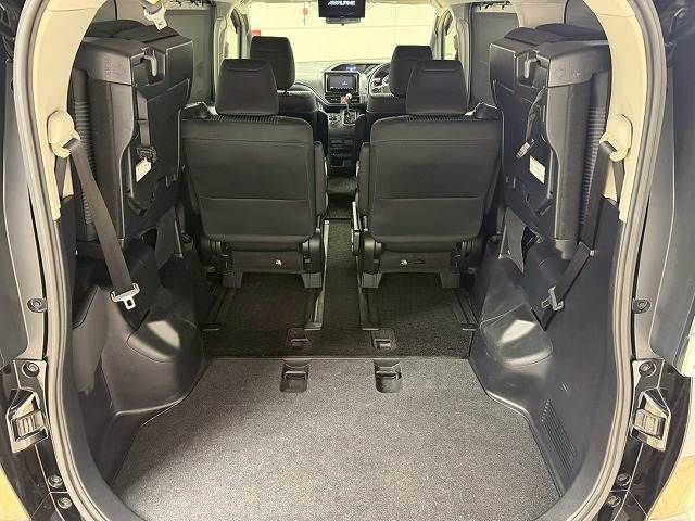 TOYOTA VOXY 2015 Image 31