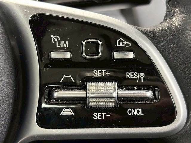 MERCEDES BENZ GLB 2021 Image 31