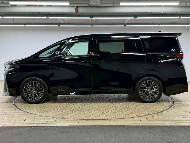 TOYOTA VELLFIRE  HYBRID 2023 Image 31