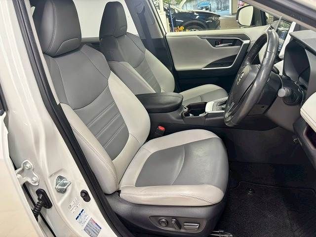 TOYOTA RAV4 HYBRID 4WD 2019 Image 31