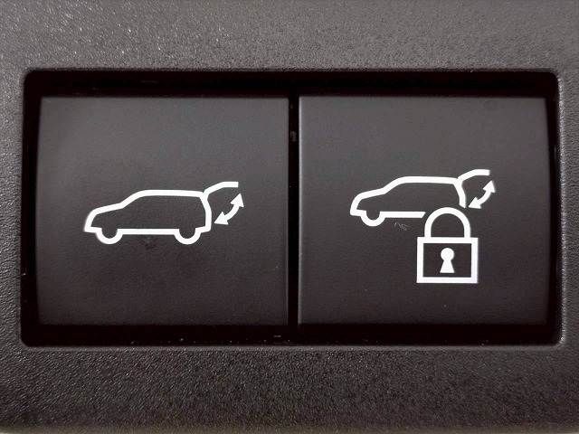 TOYOTA COROLLA CROSS HYBRID 2024 Image 31