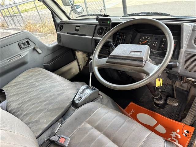 TOYOTA HIACE TR 2WD 1993 Image 31