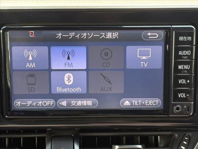 TOYOTA C-HR 2017 Image 31